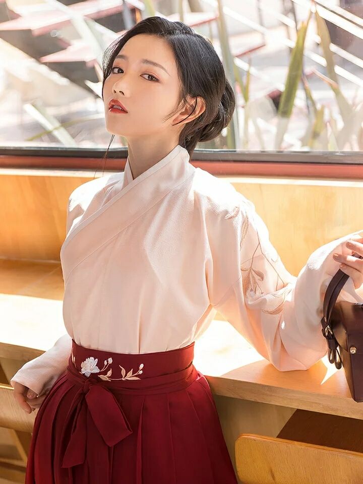 行香子家佳樂文學漢服，優(yōu)雅絕代風華