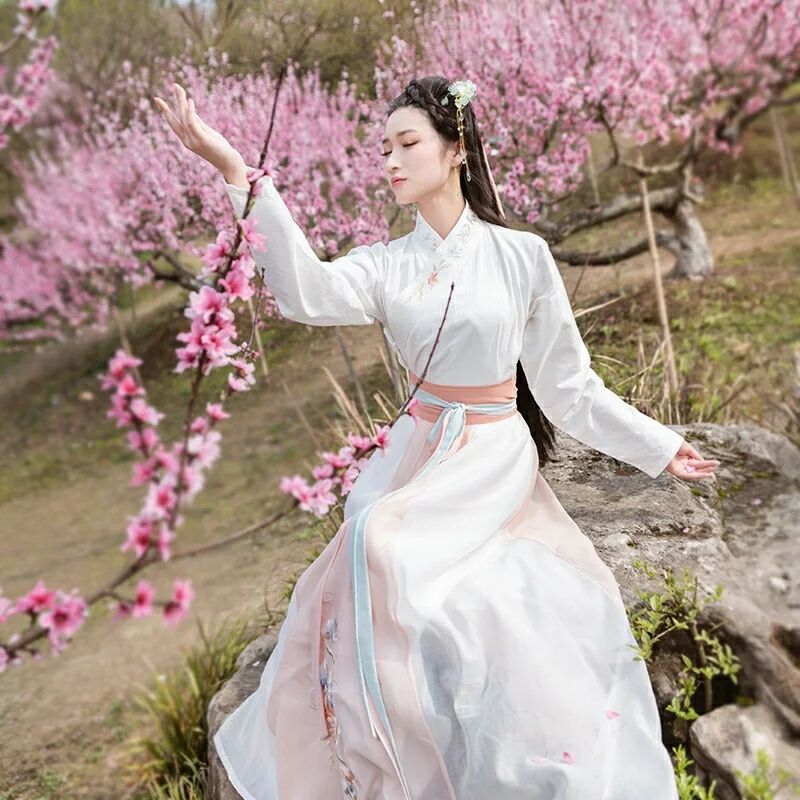 仙女縹緲漢服，且看韶華傾負(fù)