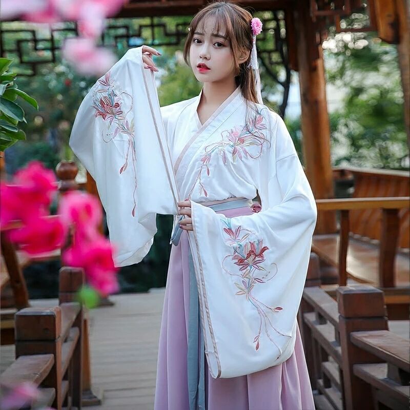 交領(lǐng)襦裙?jié)h服，粉紅清新淡雅漢服圖片