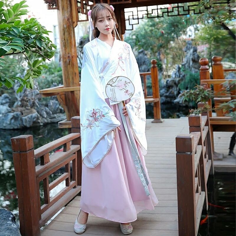 交領(lǐng)襦裙?jié)h服，粉紅清新淡雅漢服圖片