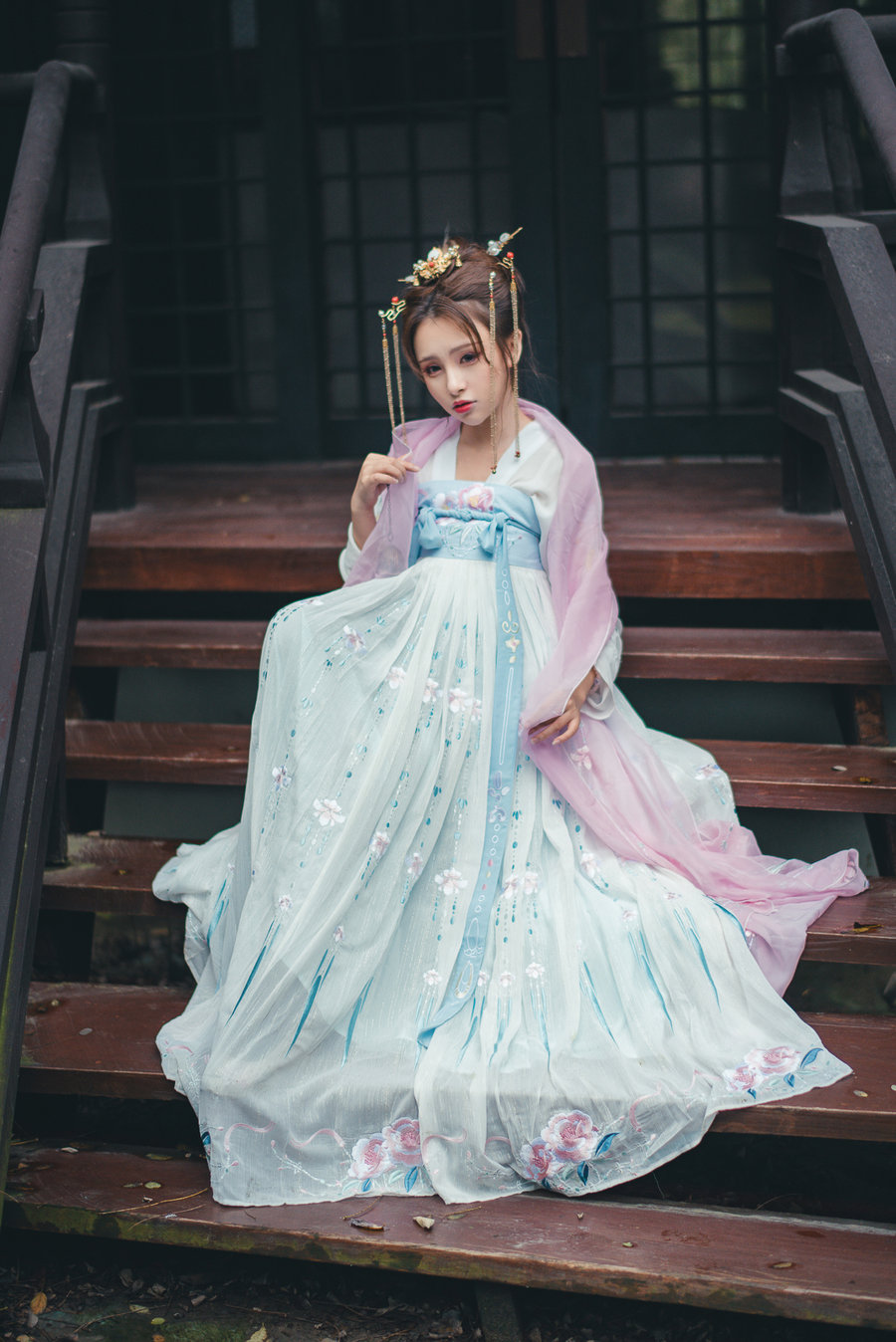 四款大明風度的漢服圖片，且看漢服的端莊雅致