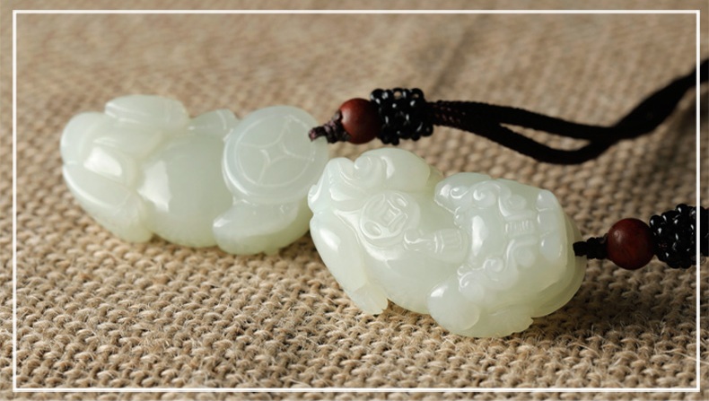 和田玉銅錢(qián)貔貅