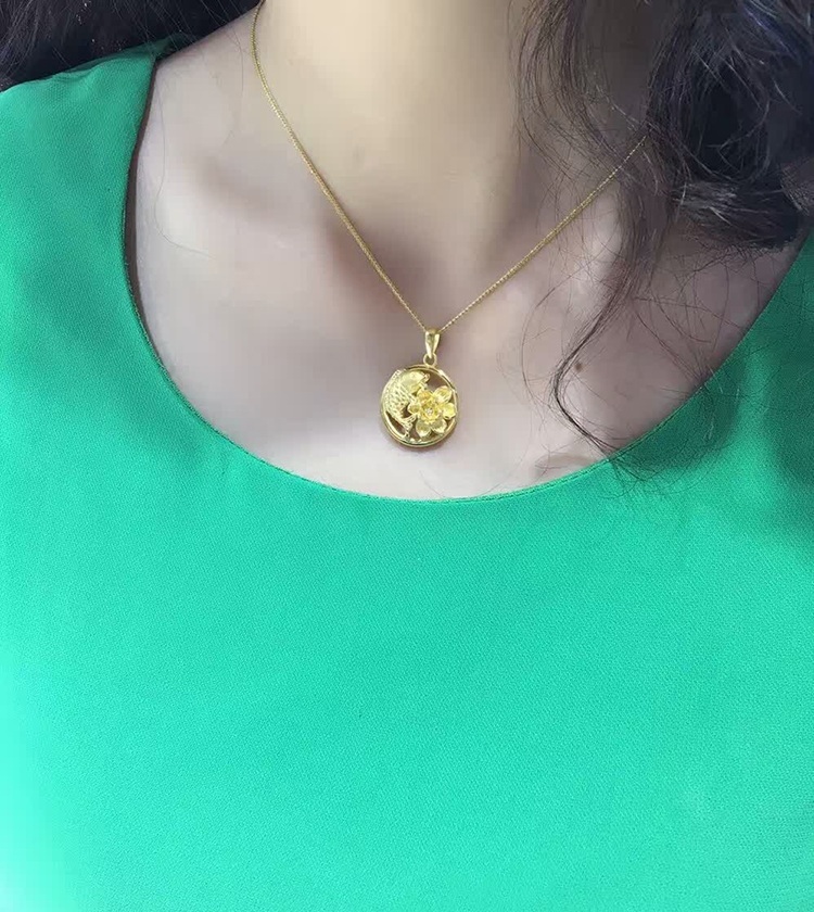 年年有余，鯉魚抱蓮花吊墜