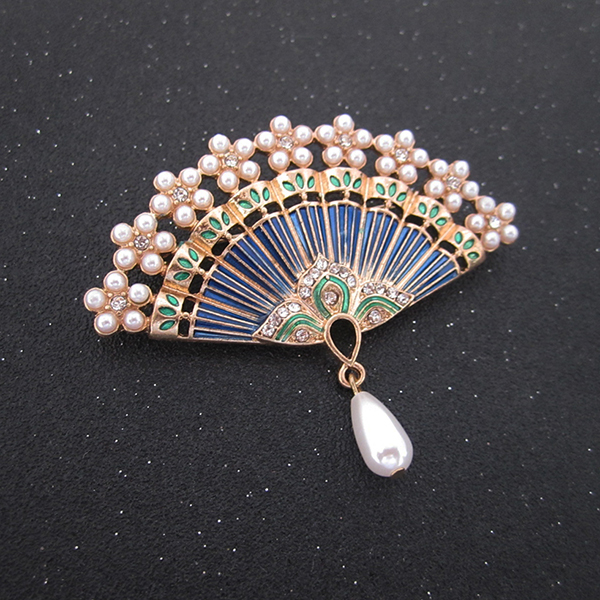 家佳樂文學(xué)扇子珍珠水鉆胸針