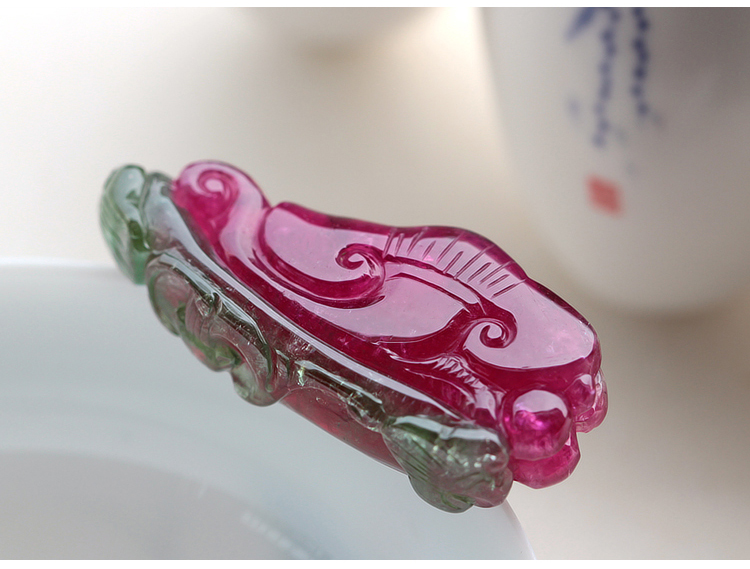 西瓜碧璽吊墜，雕刻如意貔貅項墜一對