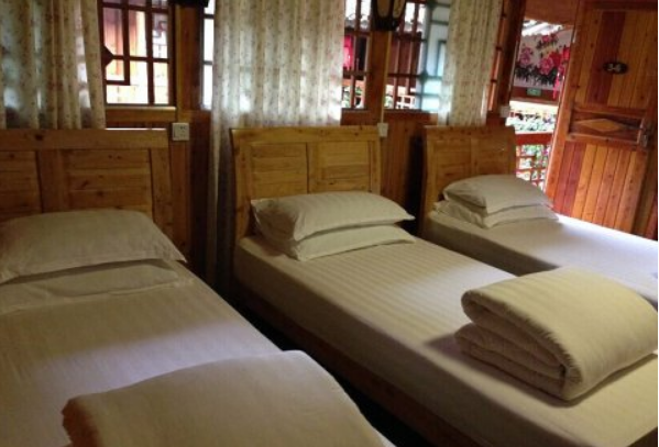 千年一 夢，醉在龔灘古鎮(zhèn)紅樓客棧