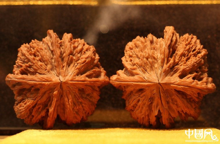 精品四棱滿天星獅子頭核桃(收藏級(jí))