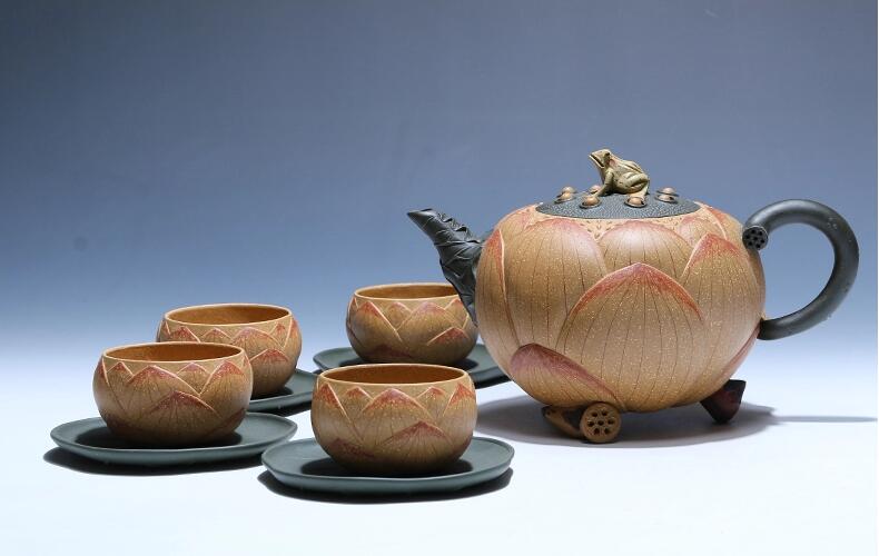 純?nèi)止で嗤苌徸幼仙皦?，紫砂壺的好? src="/wenxue/d/file/bigpic/190404/04/6-1F2251P416.jpg" / data-hS1I="iEabvO"><br / data-igTV="JhhAei">
	<img alt=