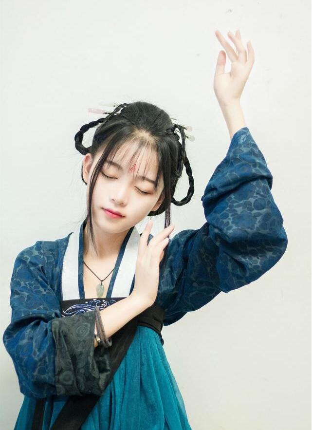 家佳樂文學(xué)漢服女古裝