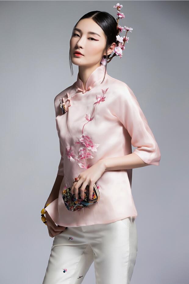 家佳樂文學(xué)復(fù)古七分袖真絲刺繡改良唐裝女