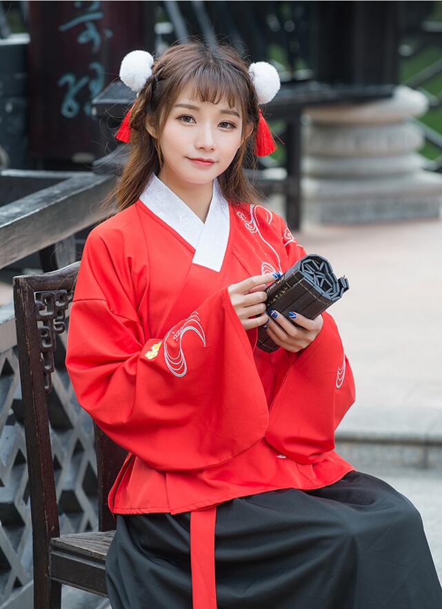 改良家佳樂文學(xué)襖裙刺繡花襦裙古裝圖片