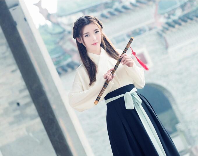 古風(fēng)女繡花交領(lǐng)齊腰襦裙古裝圖片