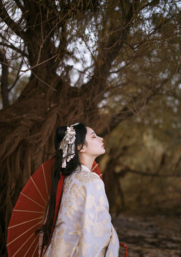 古裝攝影:九月深閨思念瘦