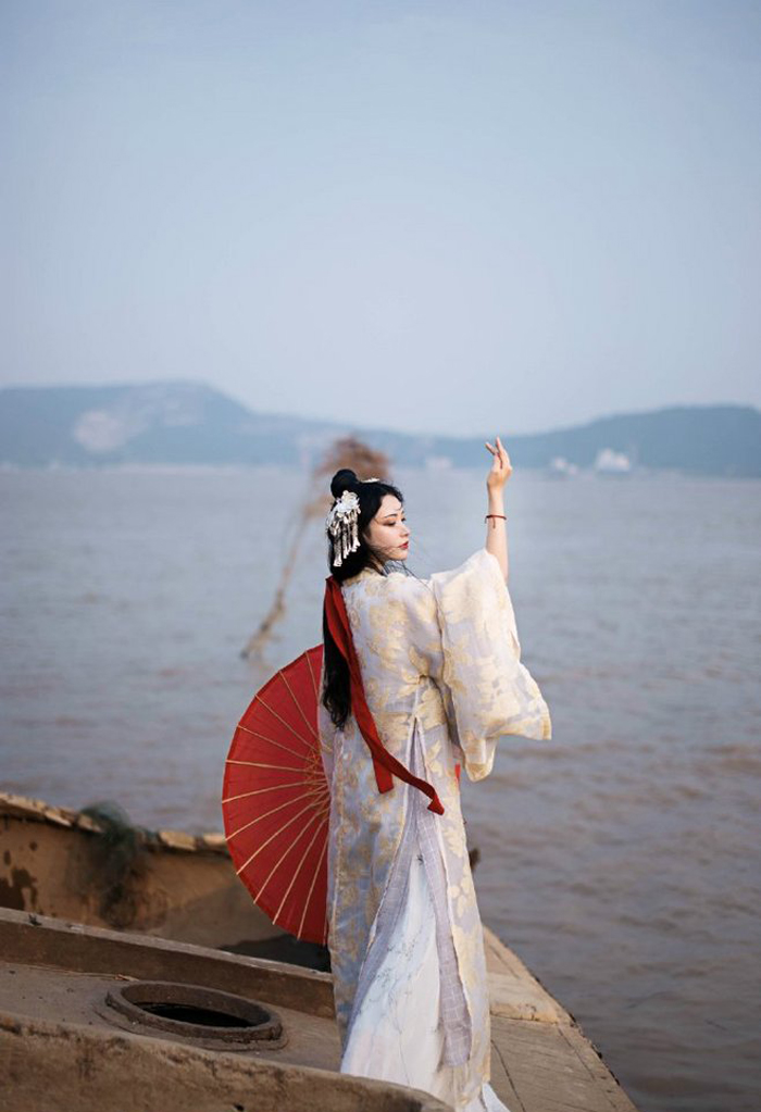 古裝攝影:九月深閨思念瘦