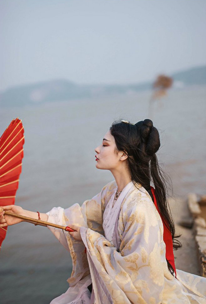 古裝攝影:九月深閨思念瘦