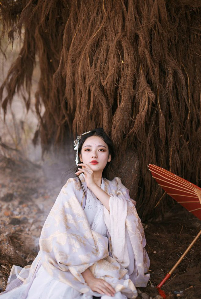 古裝攝影:九月深閨思念瘦