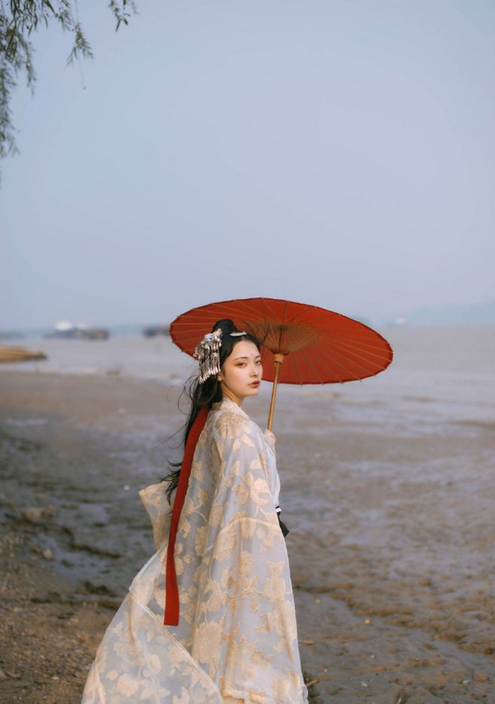 古裝攝影:九月深閨思念瘦