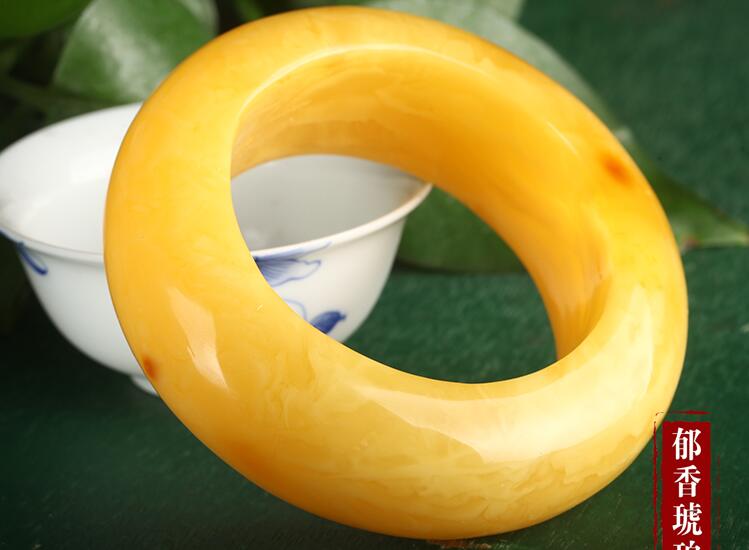 琥珀蜜蠟，百年收藏！