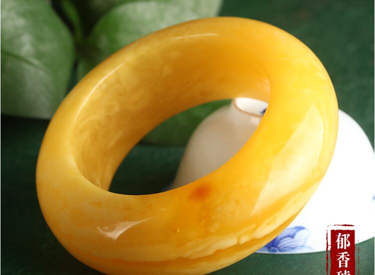 琥珀蜜蠟，百年收藏！