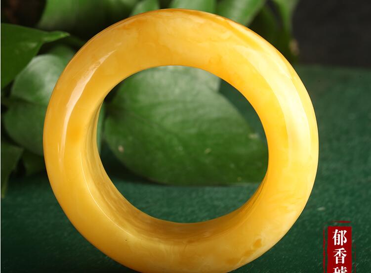 琥珀蜜蠟，百年收藏！