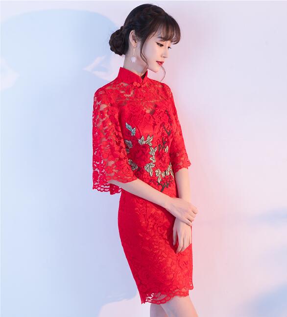 復(fù)古立領(lǐng)中袖中式禮服