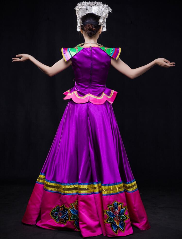 民族風舞蹈服裝圖片苗族服飾