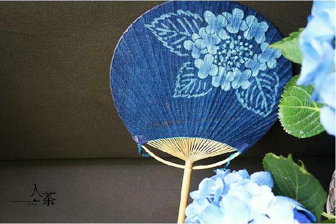 家佳樂文學(xué)復(fù)古刺繡和風(fēng)扇