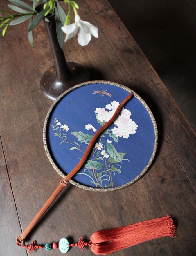 家佳樂文學(xué)藍(lán)底繡球花緙絲團(tuán)扇