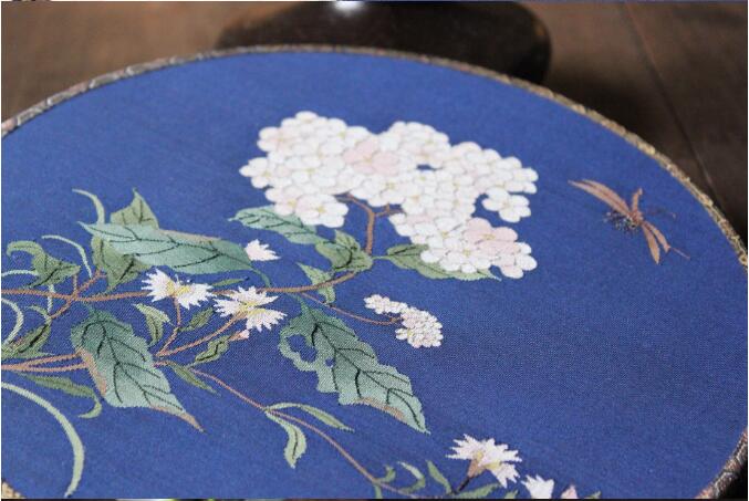 家佳樂文學(xué)藍(lán)底繡球花緙絲團(tuán)扇