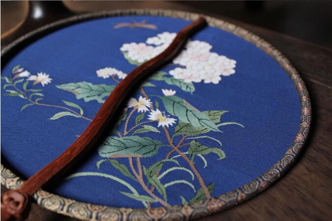 家佳樂文學(xué)藍(lán)底繡球花緙絲團(tuán)扇