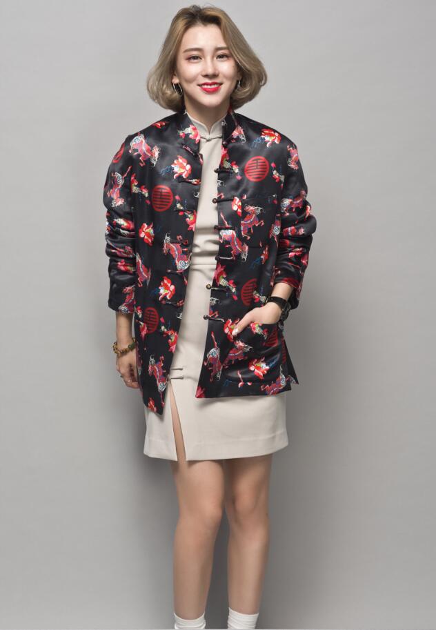 家佳樂文學(xué)麒麟印花盤扣唐裝圖片