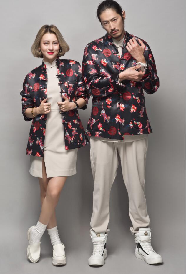 家佳樂文學(xué)麒麟印花盤扣唐裝圖片