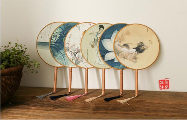 古典團扇復(fù)古園扇圖片