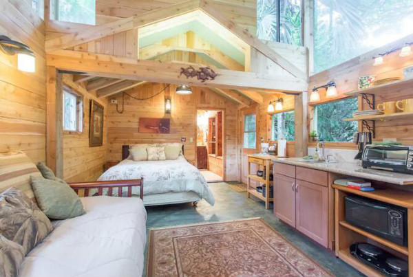 美國夏威夷民宿，可愛的花園姜餅屋