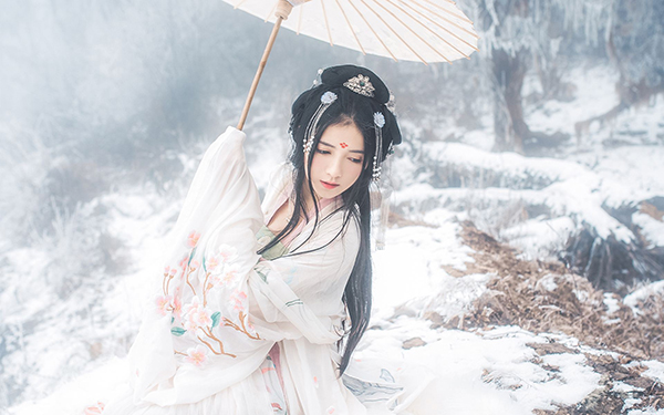 古風美女，雪地女子