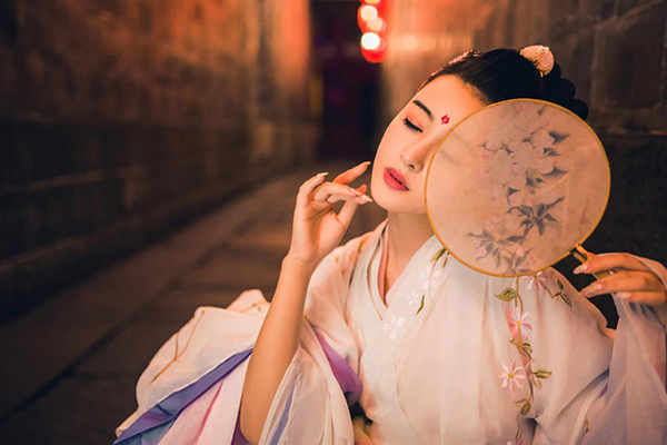 古裝攝影照片，女子古裝照