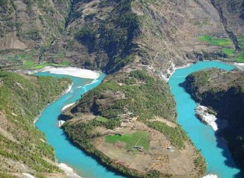 從哪些方面可以看出墳?zāi)沟娘L(fēng)水情況？