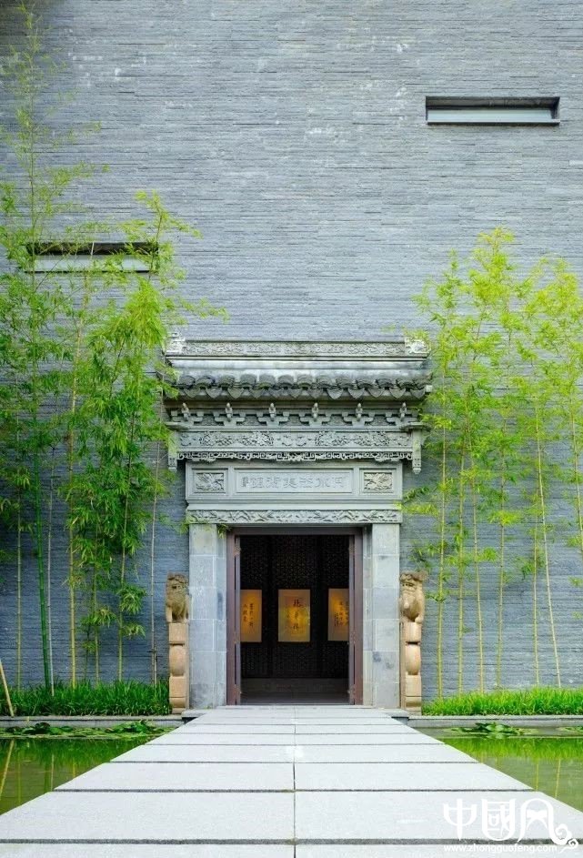 淺談大門的八方坐向：如何處理好大門風(fēng)水？