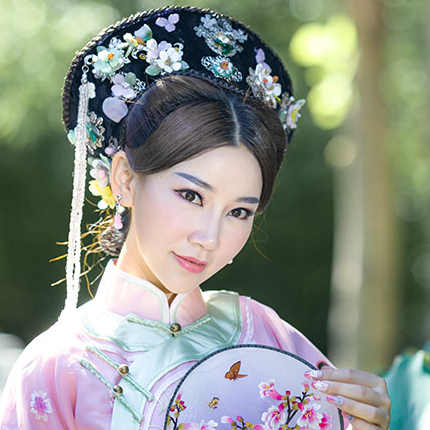 清新桃林妃子帶團(tuán)扇女生頭像，唯美古風(fēng)真人頭