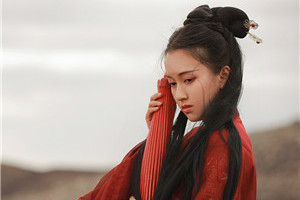 紅衣冷艷古風(fēng)女子真人頭像，女生古風(fēng)qq頭像