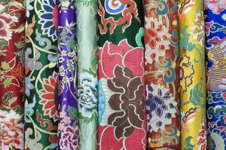 云錦定制禮服，寸錦寸金燦若云霞