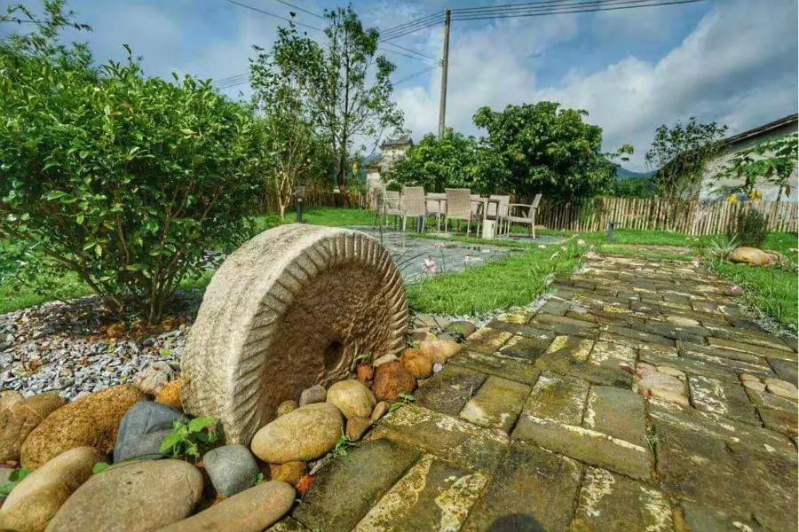 天堂山鄉(xiāng)愛樹民宿，古色古香的童話小鎮(zhèn)