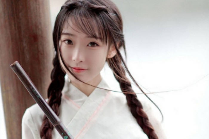 柳眉杏眼女生頭像，古風(fēng)女子qq頭像