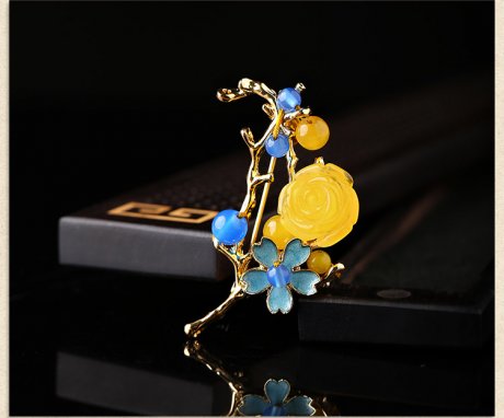 復(fù)古蜜蠟花氣質(zhì)胸針，唯美清新胸花。