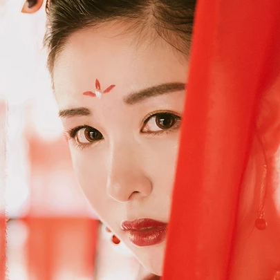 紅佛女子頭像，唯美古風(fēng)真人頭像