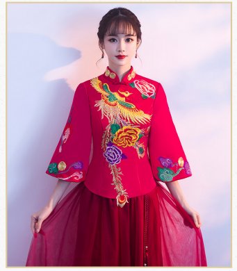 古典韻味中式禮服，鳳凰刺繡新娘結(jié)婚禮服