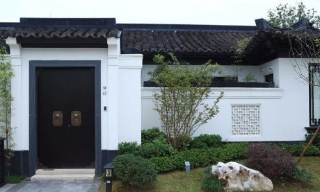 大門正對(duì)廁所風(fēng)水化解，破解大門正對(duì)廁所風(fēng)水