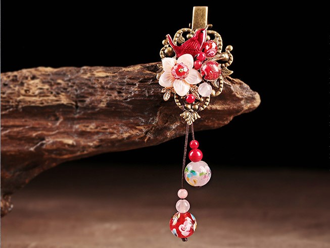 喜漫芳華發(fā)夾，嬌媚典雅紅色發(fā)飾頭飾