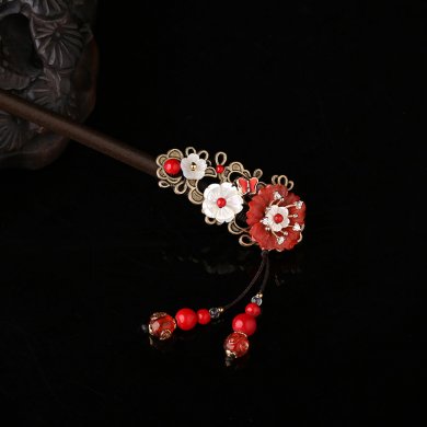 紅葉似火發(fā)簪簪子，青春活力步搖頭飾