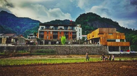 悅庭楠舍 ，兼顧田園風(fēng)光與遠(yuǎn)山樹林